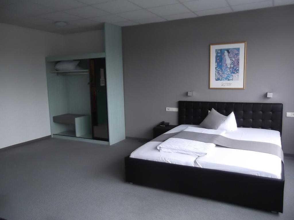 Businesshotel & Appartements Stuttgart-Vaihingen Zewnętrze zdjęcie